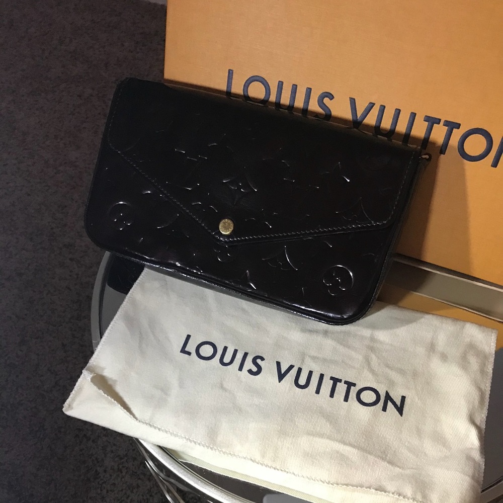 Louis Vuitton Authentic Purse